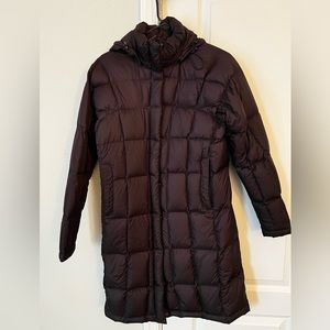 The North Face 600 Quilted Black Full Zip Down Fill Puffer Jacket Women